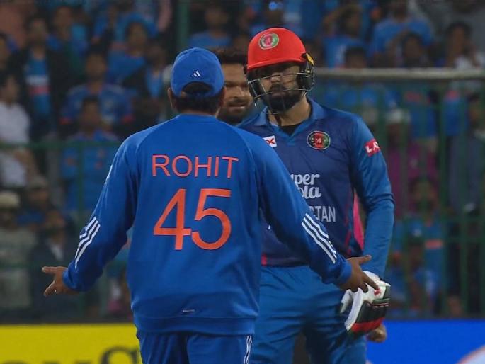 India vs Afghanistan T20I Live Marathi Updates : India need 17 in the Super Over, : Mohammad Nabi has a word with Rohit. Kohli is signalling to the umpires how they could be permitted to claim the two extra runs  | अफगाणिस्तानला २ धावा फुकट दिल्या? रोहित शर्मा, विराट कोहलीने निषेध नोंदवला