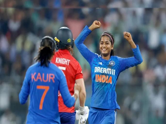INDW vs ENGW Shreyanka Patil and Saika Ishaq, the young Indian players, performed brilliantly, Smriti Mandhana scored 48 runs to lead India to victory in the third T20 match | INDW vs ENGW : भारतानं मालिका गमावली पण शेवट गोड; युवा खेळाडूंनी अखेरचा सामना गाजवला
