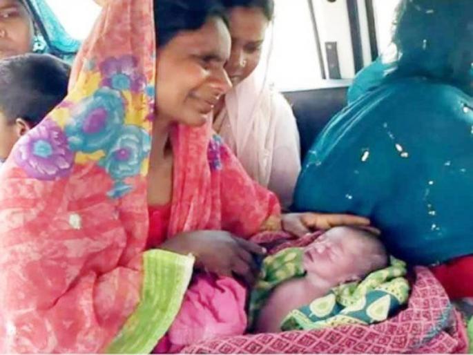 Bharat band violence Infant dies due to mob stop the ambulance | आई विनवण्या करत असतानाही आंदोलकांनी रुग्णवाहिका अडवली, बाळाने कुशीतच सोडले प्राण Bharat band violence Infant dies due to mob stop the ambulance | आई विनवण्या करत असतानाही आंदोलकांनी रुग्णवाहिका अडवली, बाळाने कुशीतच सोडले प्राण