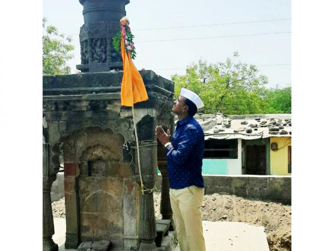 Corona Virus In Aurangabad: Historic procession canceled of Shaliwahan Shake in Paithan, Celebrate Gudhi only | Corona Virus In Aurangabad : पैठणची शालिवाहन शक शुभारंभाची ऐतिहासिक शोभायात्रा रद्द; केवळ तीर्थखांबावर गुढी उभारून पाडवा साजरा Corona Virus In Aurangabad: Historic procession canceled of Shaliwahan Shake in Paithan, Celebrate Gudhi only | Corona Virus In Aurangabad : पैठणची शालिवाहन शक शुभारंभाची ऐतिहासिक शोभायात्रा रद्द; केवळ तीर्थखांबावर गुढी उभारून पाडवा साजरा