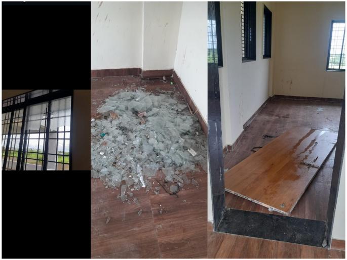 Vandalism of well-equipped Kada railway station waiting for passengers; Still ignored by railway administration | प्रवास्यांच्या प्रतीक्षेतील सुसज्ज कडा रेल्वेस्थानकाची तोडफोड; रेल्वे प्रशासनाचे दुर्लक्ष भोवले Vandalism of well-equipped Kada railway station waiting for passengers; Still ignored by railway administration | प्रवास्यांच्या प्रतीक्षेतील सुसज्ज कडा रेल्वेस्थानकाची तोडफोड; रेल्वे प्रशासनाचे दुर्लक्ष भोवले