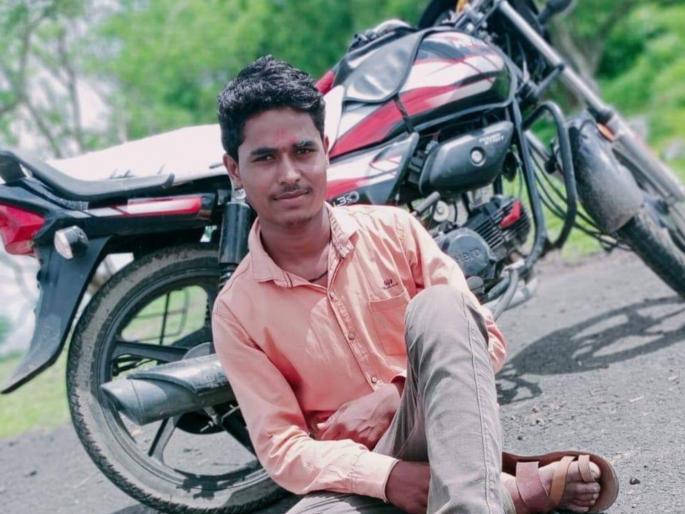 Uncontrolled bike crashes off flyover; One dead, the other seriously injured | अनियंत्रित दुचाकी उड्डाणपुलावरून कोसळली; एकाचा मृत्यू, दुसरा गंभीर जखमी Uncontrolled bike crashes off flyover; One dead, the other seriously injured | अनियंत्रित दुचाकी उड्डाणपुलावरून कोसळली; एकाचा मृत्यू, दुसरा गंभीर जखमी