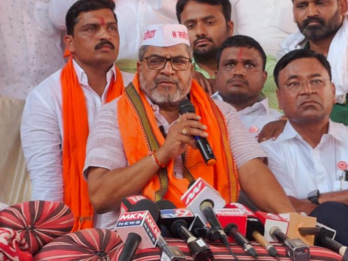 Shukracharyas of Zari are going to court to not get Maratha reservation: Raju Shetty | झारीतील शुक्राचार्य आरक्षण मिळू नये म्हणून कोर्टात जात आहेत : राजू शेट्टी Shukracharyas of Zari are going to court to not get Maratha reservation: Raju Shetty | झारीतील शुक्राचार्य आरक्षण मिळू नये म्हणून कोर्टात जात आहेत : राजू शेट्टी