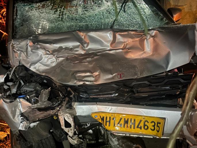 Terrible car-rickshaw accident on Vasmat-Parbhani road; Three died on the spot | वसमत-परभणी मार्गावर कार-रिक्षाचा भीषण अपघात; तिघांचा जागीच मृत्यू Terrible car-rickshaw accident on Vasmat-Parbhani road; Three died on the spot | वसमत-परभणी मार्गावर कार-रिक्षाचा भीषण अपघात; तिघांचा जागीच मृत्यू