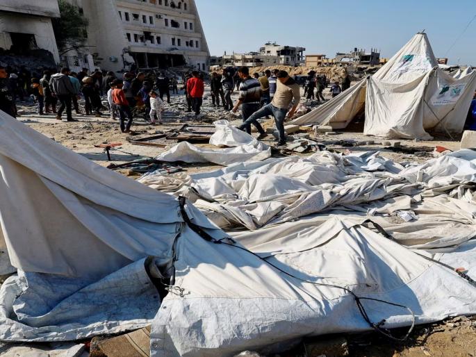 Slept in the bitter cold, Israeli bombs fell from above; More than 45,000 people have died in the Gaza war so far | कडाक्याच्या थंडीत झोपले, वरून इस्रायलचे बॉम्ब पडले; गाझा युद्धात आतापर्यंत ४५ हजारहून अधिक जणांचा बळी! Slept in the bitter cold, Israeli bombs fell from above; More than 45,000 people have died in the Gaza war so far | कडाक्याच्या थंडीत झोपले, वरून इस्रायलचे बॉम्ब पडले; गाझा युद्धात आतापर्यंत ४५ हजारहून अधिक जणांचा बळी!
