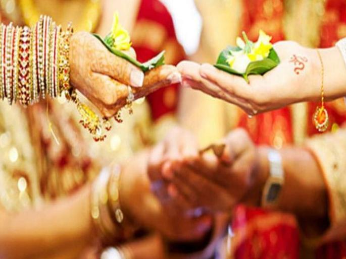 Grants await for four couples from Washim district crossing caste threshold! | जातीचा उंबरठा ओलांडणाऱ्या वाशिम जिल्ह्यातील चार जोडप्यांना अनुदानाची प्रतीक्षा! Grants await for four couples from Washim district crossing caste threshold! | जातीचा उंबरठा ओलांडणाऱ्या वाशिम जिल्ह्यातील चार जोडप्यांना अनुदानाची प्रतीक्षा!