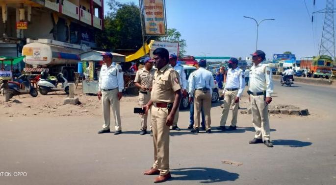 Action on one and a half thousand vehicles speeding | वेगाने वाहन चालविणाऱ्या दीड हजार वाहनांवर कारवाई Action on one and a half thousand vehicles speeding | वेगाने वाहन चालविणाऱ्या दीड हजार वाहनांवर कारवाई