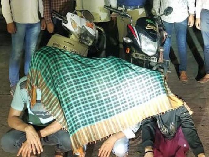 23.6 gm MD seized, four arrested in amravati | नागपूरहून आणला ‘म्याव म्याव’; चौघे जाळ्यात, २३.६ ग्रॅम एमडी जप्त 23.6 gm MD seized, four arrested in amravati | नागपूरहून आणला ‘म्याव म्याव’; चौघे जाळ्यात, २३.६ ग्रॅम एमडी जप्त