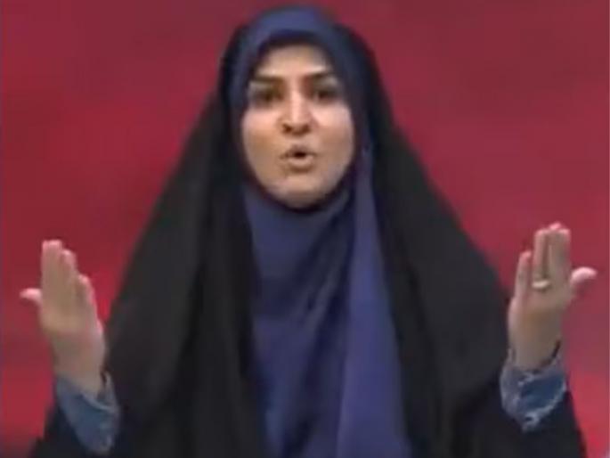 The attack happened while the broadcast was still going on, now the female anchor gave the news by pointing at Israel's nose. | प्रक्षेपण सुरू असतानाच झाला होता हल्ला, आता इस्राइलच्या नाकावर टिच्चून त्या महिला अँकरने दिल्या बातम्या   The attack happened while the broadcast was still going on, now the female anchor gave the news by pointing at Israel's nose. | प्रक्षेपण सुरू असतानाच झाला होता हल्ला, आता इस्राइलच्या नाकावर टिच्चून त्या महिला अँकरने दिल्या बातम्या