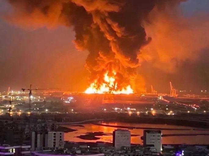 Iran strikes US Base Iraq drone attack: Iran launches massive attack on US airbase! Missiles fired at military base in Iraq, US missiles explode on explosions | इराणचा अमेरिकन बेसवर महाभयंकर हल्ला! अमेरिकेच्या क्षेपणास्त्रांचे स्फोटांवर स्फोट थांबेनात Iran strikes US Base Iraq drone attack: Iran launches massive attack on US airbase! Missiles fired at military base in Iraq, US missiles explode on explosions | इराणचा अमेरिकन बेसवर महाभयंकर हल्ला! अमेरिकेच्या क्षेपणास्त्रांचे स्फोटांवर स्फोट थांबेनात