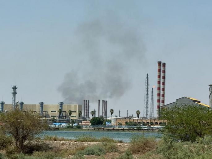 iran israel war: Israeli planes in Iranian skies, attack gas refinery; Defense system destroyed | इराणच्या आकाशात इस्रायलची विमाने, गॅस रिफायनरीवर हल्ला; डिफेंस सिस्टीम उध्वस्त iran israel war: Israeli planes in Iranian skies, attack gas refinery; Defense system destroyed | इराणच्या आकाशात इस्रायलची विमाने, गॅस रिफायनरीवर हल्ला; डिफेंस सिस्टीम उध्वस्त