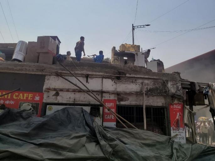 Mumbai: Municipal Corporation crackdown on unauthorized Cafe Irani Sufi | Mumbai: अनधिकृत कॅफे इराणी सूफीवर महापालिकेची तोड़क कारवाई Mumbai: Municipal Corporation crackdown on unauthorized Cafe Irani Sufi | Mumbai: अनधिकृत कॅफे इराणी सूफीवर महापालिकेची तोड़क कारवाई