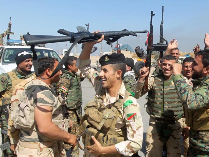 Iraq soldier resigned because of his three wife's; commander solved the problem in one trick | तीन तिघाडा...! पत्नींमुळे सैनिकाने नोकरीचा राजीनामा दिला; कमांडरने तिढा सोडविला Iraq soldier resigned because of his three wife's; commander solved the problem in one trick | तीन तिघाडा...! पत्नींमुळे सैनिकाने नोकरीचा राजीनामा दिला; कमांडरने तिढा सोडविला