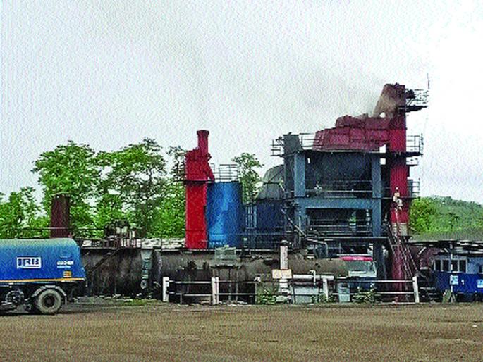 IRB tar plant in Manor likely to be working without permission | मनोरमधील आयआरबी कंपनीचा डांबर प्लांट विनापरवाना सुरू? IRB tar plant in Manor likely to be working without permission | मनोरमधील आयआरबी कंपनीचा डांबर प्लांट विनापरवाना सुरू?