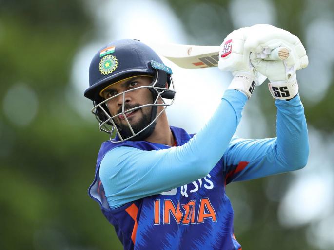 IRE vs IND : Ruturaj Gaikwad had a niggle in his calf so he couldn't bat for India in the first T20, Sanju Samson likely to replace him for 2nd T20I  | Ruturaj Gaikwad, IND vs IRE : ऋतुराज गायकवाड फलंदाजीला का नाही आला?; हार्दिक पांड्याच्या उत्तरानं वाढलं टेंशन