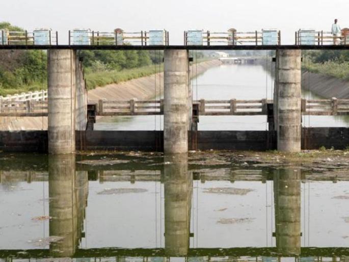 Only five chargesheets were filed in irrigation scam: Government affidavit in high court | सिंचन घोटाळ्यात केवळ पाच दोषारोपपत्रे दाखल  : सरकारचे हायकोर्टात प्रतिज्ञापत्र Only five chargesheets were filed in irrigation scam: Government affidavit in high court | सिंचन घोटाळ्यात केवळ पाच दोषारोपपत्रे दाखल  : सरकारचे हायकोर्टात प्रतिज्ञापत्र