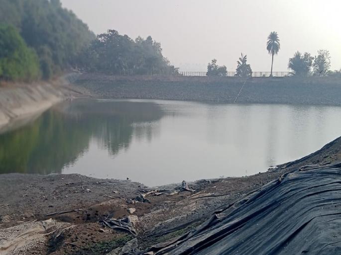The only dam that supplies water to Gharapuri Island reached its bottom in December itself | घारापुरी बेटाला पाणी पुरवठा करणाऱ्या एकमेव धरणाने डिसेंबरलाच गाठला तळ The only dam that supplies water to Gharapuri Island reached its bottom in December itself | घारापुरी बेटाला पाणी पुरवठा करणाऱ्या एकमेव धरणाने डिसेंबरलाच गाठला तळ