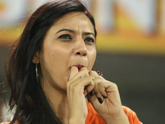IPL 2018 : KXIP Vs SRH Tollywood actress Isha Chawla cheers for Sunrisers Hyderabad | IPL सामन्यावेळी शिटी वाजवताना दिसली अभिनेत्री, सोशल मीडियात फोटो व्हायरल IPL 2018 : KXIP Vs SRH Tollywood actress Isha Chawla cheers for Sunrisers Hyderabad | IPL सामन्यावेळी शिटी वाजवताना दिसली अभिनेत्री, सोशल मीडियात फोटो व्हायरल