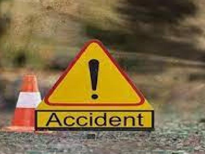 A laborer died when a trolley wheel ran over his head while trying to overtake in sangli | Sangli: ओव्हरटेकच्या प्रयत्नात ट्रॉलीचे चाक डोक्यावरून गेल्याने मजुराचा मृत्यू, महिला गंभीर जखमी A laborer died when a trolley wheel ran over his head while trying to overtake in sangli | Sangli: ओव्हरटेकच्या प्रयत्नात ट्रॉलीचे चाक डोक्यावरून गेल्याने मजुराचा मृत्यू, महिला गंभीर जखमी