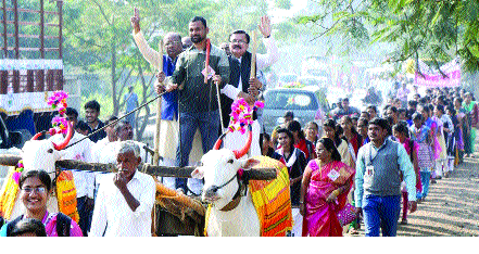 The current present in the country, the fact is frightening | देशामधील सध्याचे वर्तमान, वास्तव भयावह