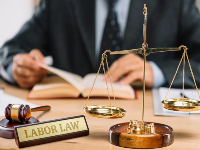 Salary Rs 1 crore, work nothing; complains the railway employee to Ireland court | पगार १ कोटी रुपये, काम काहीच नाही; मी बोअर झालोय, कर्मचाऱ्याची तक्रार Salary Rs 1 crore, work nothing; complains the railway employee to Ireland court | पगार १ कोटी रुपये, काम काहीच नाही; मी बोअर झालोय, कर्मचाऱ्याची तक्रार