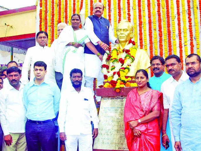 International brother-in-law memorial of Anna Bhau in Mumbai | मुंबईत अण्णा भाऊंचे आंतरराष्टÑीय दर्जाचे स्मारक International brother-in-law memorial of Anna Bhau in Mumbai | मुंबईत अण्णा भाऊंचे आंतरराष्टÑीय दर्जाचे स्मारक