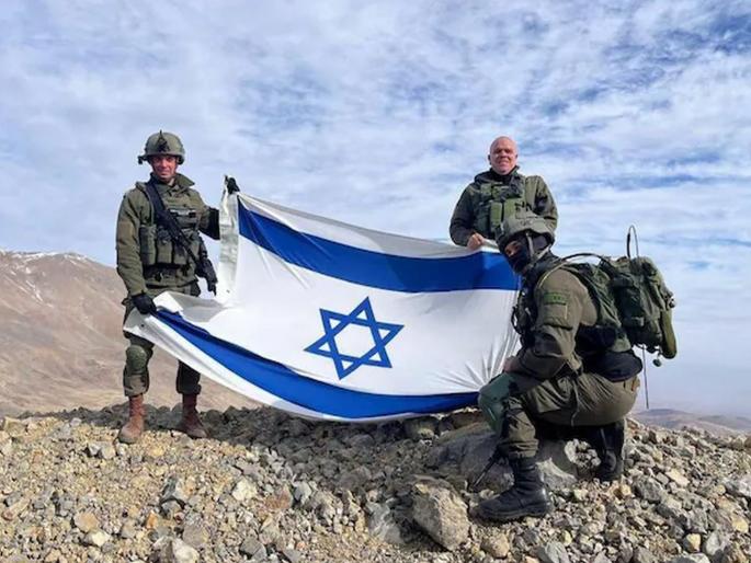 idf air strike on chemical factory israel captures 10 km area golan heights in syria buffer zone | सीरियात बशर-अल-असाद यांच्या सत्तापालटानंतर, इस्रायलनं अमेरिकेच्या सोबतीने केला 'मोठा खेला'! idf air strike on chemical factory israel captures 10 km area golan heights in syria buffer zone | सीरियात बशर-अल-असाद यांच्या सत्तापालटानंतर, इस्रायलनं अमेरिकेच्या सोबतीने केला 'मोठा खेला'!