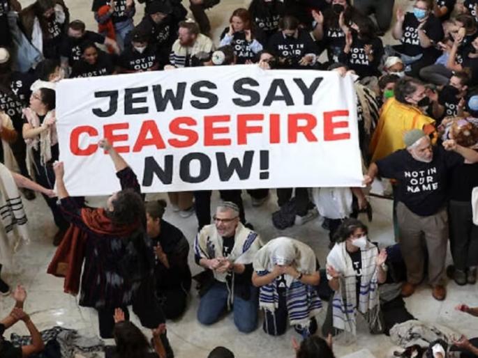 israeli police chief kobi shabtai threatens anti war protesters of israel to send gaza in buses | "बसमध्ये भरून गाझाला पाठवेन"; युद्धादरम्यान आपल्या नागरिकांवरच संतापले इस्रायली अधिकारी israeli police chief kobi shabtai threatens anti war protesters of israel to send gaza in buses | "बसमध्ये भरून गाझाला पाठवेन"; युद्धादरम्यान आपल्या नागरिकांवरच संतापले इस्रायली अधिकारी