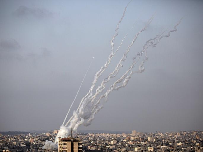 Israel-Iran Conflict After Haniya's assassination, Iran's heavy counterattack; Missile attack on Israel, red alert issued in the country | हानियाच्या हत्येनंतर इराणचा जबरदस्त पलटवार; इस्रायलवर क्षेपणास्त्रांनी हल्ला, रेड अलर्ट जारी Israel-Iran Conflict After Haniya's assassination, Iran's heavy counterattack; Missile attack on Israel, red alert issued in the country | हानियाच्या हत्येनंतर इराणचा जबरदस्त पलटवार; इस्रायलवर क्षेपणास्त्रांनी हल्ला, रेड अलर्ट जारी