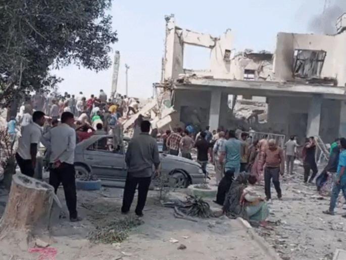 many girls students were killed at school in southern iran following us israeli airstrike | अमेरिका-इस्रायलच्या एअर स्ट्राईकमुळे इराणमधील मुलींची शाळा उद्ध्वस्त; ८५ विद्यार्थिनींचा मृत्यू many girls students were killed at school in southern iran following us israeli airstrike | अमेरिका-इस्रायलच्या एअर स्ट्राईकमुळे इराणमधील मुलींची शाळा उद्ध्वस्त; ८५ विद्यार्थिनींचा मृत्यू