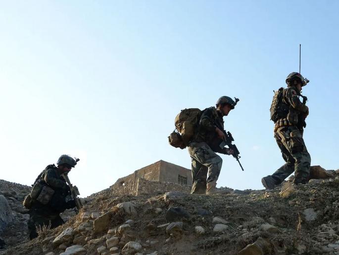 Israel careless again! Commandos entered Syria and picked up Iranian officials as evidence | इस्त्रायल पुन्हा बेफिकीर! कमांडो सिरीयात घुसले अन् इराणी अधिकाऱ्यांनाच पुराव्यानिशी उचलले
