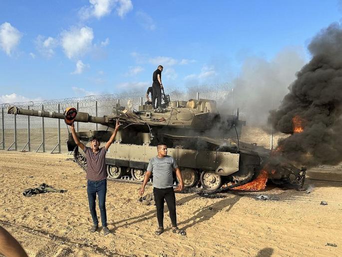 Israel-Hamas war: 1000 terrorists, 6 fronts, drone unit, secret training, Hamas breached Israel's safety wall | १ हजार दहशतवादी, ६ मोर्चे, ड्रोन युनिट, सिक्रेट ट्रेनिंग, हमासने अशी भेदली इस्राइलची सेफ्टी वॉल 