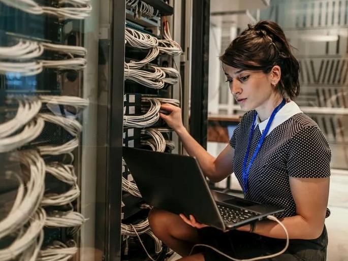 Job Alert: Great opportunity for freshers in IT field next year | Job Alert: आयटी क्षेत्रात फ्रेशर्सना पुढील वर्षी उत्तम संधी; चांगले पॅकेजही मिळणार... Job Alert: Great opportunity for freshers in IT field next year | Job Alert: आयटी क्षेत्रात फ्रेशर्सना पुढील वर्षी उत्तम संधी; चांगले पॅकेजही मिळणार...