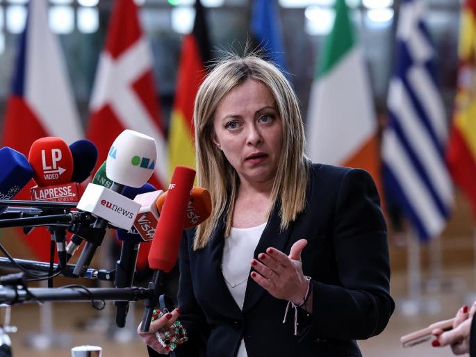 other italian government seeks to ban use of english in formal communication | 'या' देशात इंग्रजीवर बंदी येणार, बोलल्यास मोठा दंड भरावा लागणार, सरकार लवकरच कायदा आणणार! other italian government seeks to ban use of english in formal communication | 'या' देशात इंग्रजीवर बंदी येणार, बोलल्यास मोठा दंड भरावा लागणार, सरकार लवकरच कायदा आणणार!