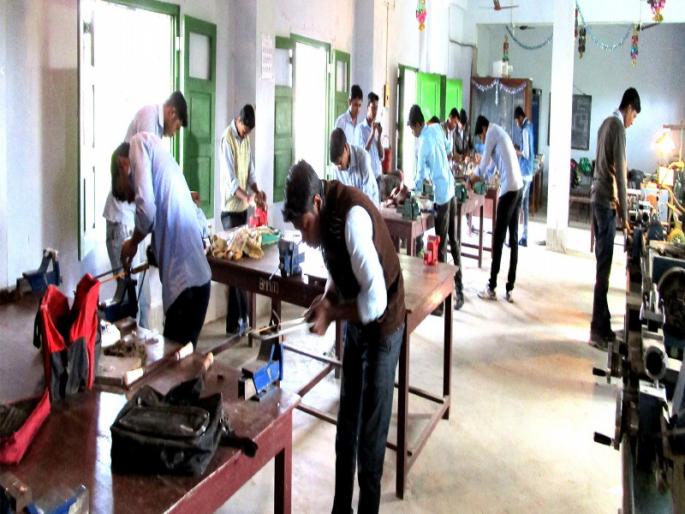 Struggle to start business training center in ‘Tribal’, high level committee formed | ‘ट्रायबल’मध्ये व्यवसाय प्रशिक्षण केंद्र सुरू करण्याची धडपड, उच्चस्तरीय समिती गठित Struggle to start business training center in ‘Tribal’, high level committee formed | ‘ट्रायबल’मध्ये व्यवसाय प्रशिक्षण केंद्र सुरू करण्याची धडपड, उच्चस्तरीय समिती गठित