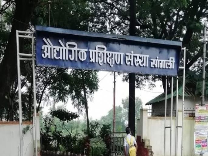 Artificial Intelligence AI courses will now also be started at Government Industrial Training Institutes ITI | आयटीआयमध्ये मिळणार ड्रोन, एआयचे शिक्षण; नव्या सहा अभ्यासक्रमांची घोषणा Artificial Intelligence AI courses will now also be started at Government Industrial Training Institutes ITI | आयटीआयमध्ये मिळणार ड्रोन, एआयचे शिक्षण; नव्या सहा अभ्यासक्रमांची घोषणा
