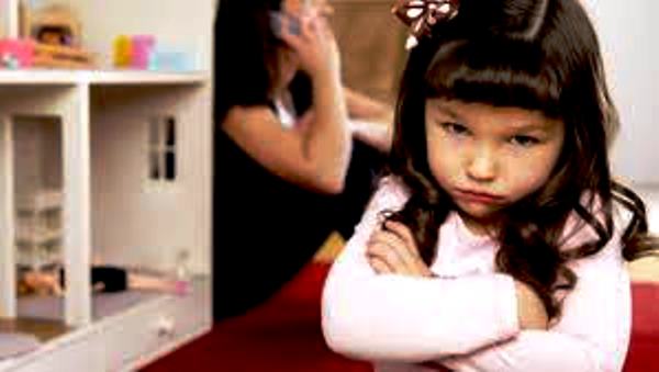 coronavirus : kids are worrying about thier parents job! | कोरोनामुळे माझ्या आईबाबाचा पण जॉब जाईल का ? coronavirus : kids are worrying about thier parents job! | कोरोनामुळे माझ्या आईबाबाचा पण जॉब जाईल का ?