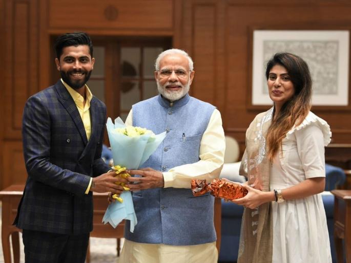 Indian cricketer Ravindra Jadeja backs BJP after world cup selection | वर्ल्ड कप संघात निवड झाली अन् रवींद्र जडेजानं भाजपाला पाठिंबा जाहीर केला!