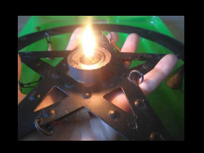 group of people fatal attacked on couple on suspicion of witchcraft | जादूटोण्याच्या संशयाने घर पेटवून दाम्पत्यावर जीवघेणा हल्ला; सहा हल्लेखोरांना अटक group of people fatal attacked on couple on suspicion of witchcraft | जादूटोण्याच्या संशयाने घर पेटवून दाम्पत्यावर जीवघेणा हल्ला; सहा हल्लेखोरांना अटक