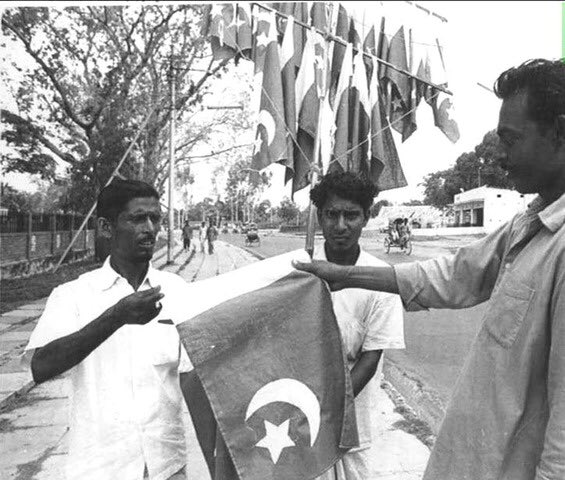Why does Pakistan still deny defeat in 1971? a nation is in denial. | १९७१ चा पराभव नाकारणाऱ्या  पाकिस्तानी सत्तेवर समाजमाध्यमी का  चिडलेत ? Why does Pakistan still deny defeat in 1971? a nation is in denial. | १९७१ चा पराभव नाकारणाऱ्या  पाकिस्तानी सत्तेवर समाजमाध्यमी का  चिडलेत ?