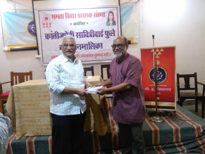 Do not see the state of the cleaning workers who achieve the vision of cleanliness campaign from Gandhiji's glasses? - Jagdish Khairlia | गांधीजींच्या चष्म्यातून स्वच्छता अभियानाकडे बघताना ते साध्य करणार्‍या सफाई कर्मचार्‍यांची दशा सरकारला दिसत नाही का?- जगदीश खैरालिया  