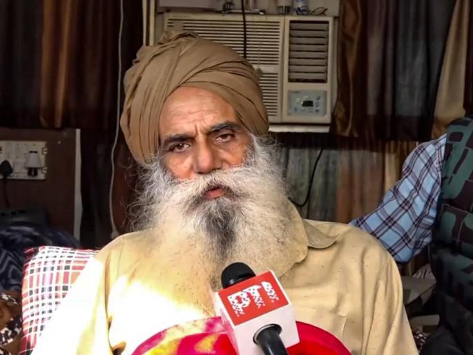 Jagjit Singh Dallewal ends hunger strike after 131 days Announcement in Mahapanchayat | जगजीत सिंग डल्लेवाल यांनी १३१ दिवसांनंतर उपोषण सोडले; महापंचायतमध्ये घोषणा Jagjit Singh Dallewal ends hunger strike after 131 days Announcement in Mahapanchayat | जगजीत सिंग डल्लेवाल यांनी १३१ दिवसांनंतर उपोषण सोडले; महापंचायतमध्ये घोषणा