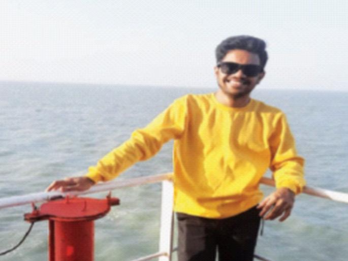 Mother's life lost due to her son getting stuck on the ship, Incidents in Nigeria, Prime Minister, Chief Minister | जहाजावर मुलगा अडकल्याने आईचा जीव कासावीस, नायजेरियातील घटना, पंतप्रधान, मुख्यमंत्र्यांना साकडे