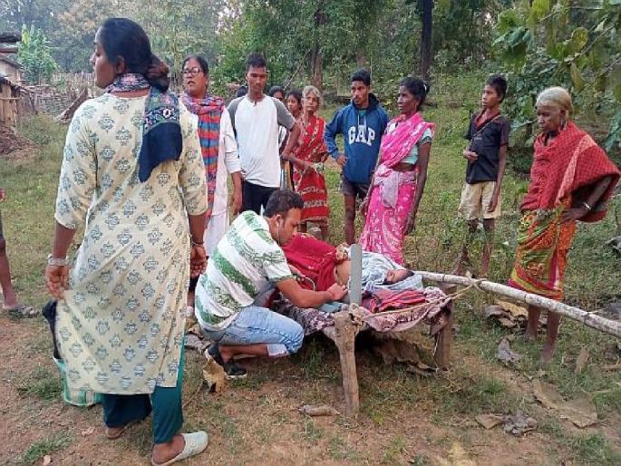 When will the situation of Ambulance in Gadchiroli improve? Out of 281, 78 doctor posts are vacant | गडचिरोलीतील 'बाम्बूलन्स'ची स्थिती कधी सुधारणार? २८१ पैकी ७८ डॉक्टरांची पदे रिक्त When will the situation of Ambulance in Gadchiroli improve? Out of 281, 78 doctor posts are vacant | गडचिरोलीतील 'बाम्बूलन्स'ची स्थिती कधी सुधारणार? २८१ पैकी ७८ डॉक्टरांची पदे रिक्त