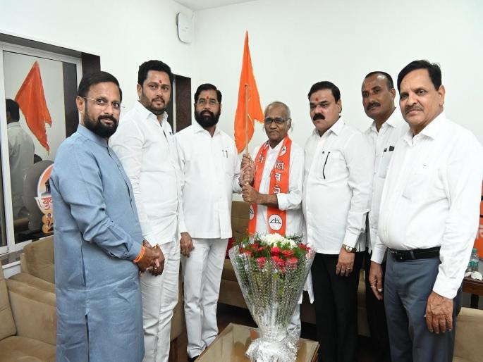 hingoli former mla jai prakash mundada joins shiv sena eknath shinde faction | ठाकरे गटाला मोठा धक्का; माजी मंत्र्यांचा शिवसेना शिंदे गटात प्रवेश hingoli former mla jai prakash mundada joins shiv sena eknath shinde faction | ठाकरे गटाला मोठा धक्का; माजी मंत्र्यांचा शिवसेना शिंदे गटात प्रवेश