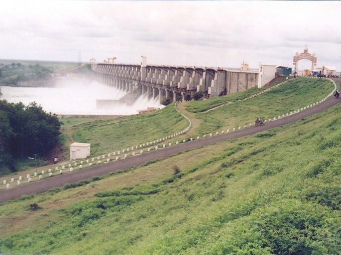 High Alert issued at jaikwadi Dam | जायकवाडी हाय अलर्टवर! पोलिसांचा बंदोबस्त वाढवला High Alert issued at jaikwadi Dam | जायकवाडी हाय अलर्टवर! पोलिसांचा बंदोबस्त वाढवला