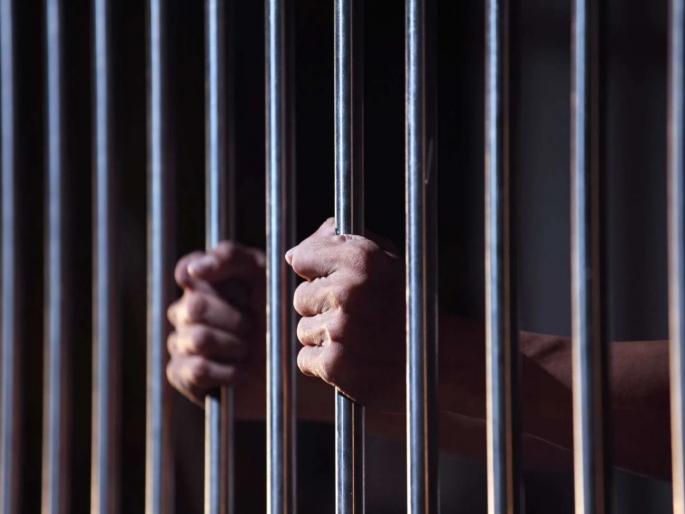 molestion on a girl of just fifty four 21 years of hard labor for a convicted murderer | अवघ्या पावणेचार वर्षांच्या मुलीवर लैंगिक अत्याचार; तडीपार असणाऱ्या नराधमाला २१ वर्षांची सक्तमजुरी molestion on a girl of just fifty four 21 years of hard labor for a convicted murderer | अवघ्या पावणेचार वर्षांच्या मुलीवर लैंगिक अत्याचार; तडीपार असणाऱ्या नराधमाला २१ वर्षांची सक्तमजुरी