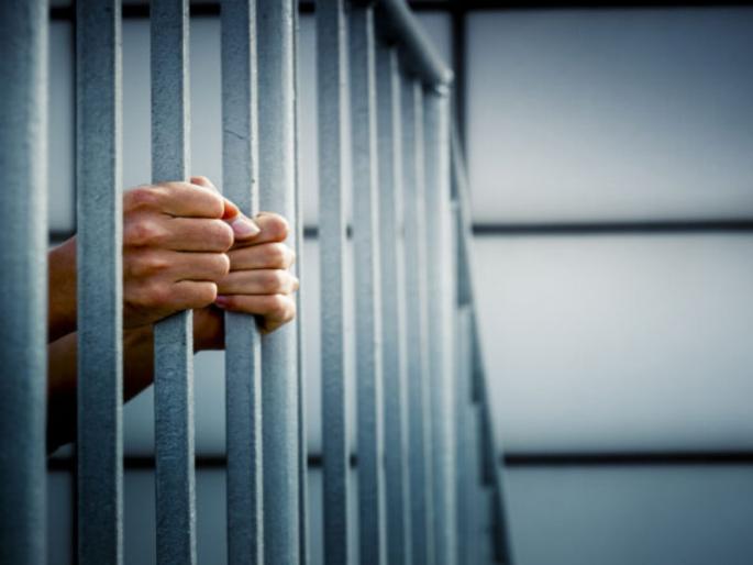 Thieves preparing to rob Sarafi village in Lashkar area | लष्कर भागात सराफी पेढीवर दरोड्याच्या तयारीतील चोरटे गजाआड Thieves preparing to rob Sarafi village in Lashkar area | लष्कर भागात सराफी पेढीवर दरोड्याच्या तयारीतील चोरटे गजाआड