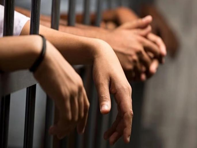 Mokka action against the gang leader who is terrorizing Hadapsar area | हडपसर भागात दहशत माजविणाऱ्या टोळी प्रमुखाविरुद्ध मोक्का कारवाई Mokka action against the gang leader who is terrorizing Hadapsar area | हडपसर भागात दहशत माजविणाऱ्या टोळी प्रमुखाविरुद्ध मोक्का कारवाई