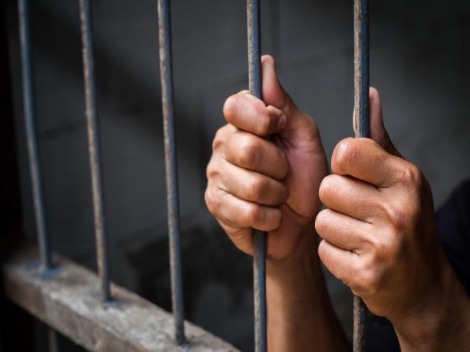 Vishrantwadi area arrested man Sent to Nagpur Jail | विश्रांतवाडी भागात दहशत माजविणाऱ्या गुंडाला केले स्थानबद्ध; नागपूर कारागृहात रवानगी Vishrantwadi area arrested man Sent to Nagpur Jail | विश्रांतवाडी भागात दहशत माजविणाऱ्या गुंडाला केले स्थानबद्ध; नागपूर कारागृहात रवानगी